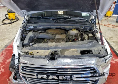 2022 Ram 1500 Laramie z USA, uszkodzony, nr VIN 1C6SRFJT8NN170604